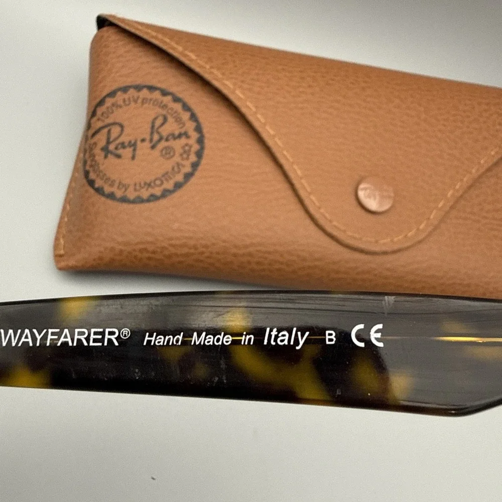 Ray-Ban Wayfarer Authentic RB2140 Vtg 902/50-22 Tortoise w/Green Gradient lens